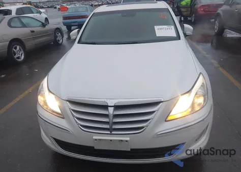 2012 Hyundai Genesis 3.8 z USA, uszkodzony, nr VIN KMHGC4DD3CU167620